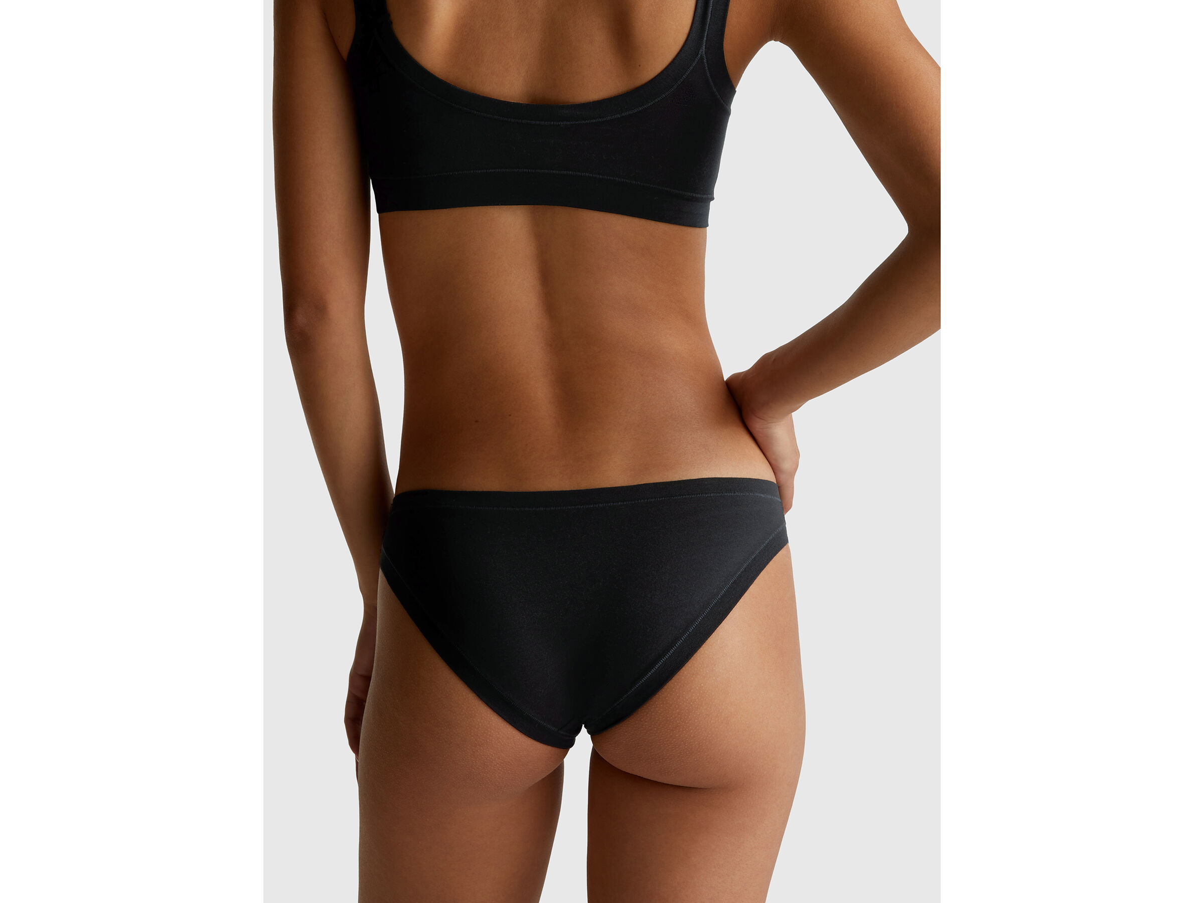 SLIP Women image number 2